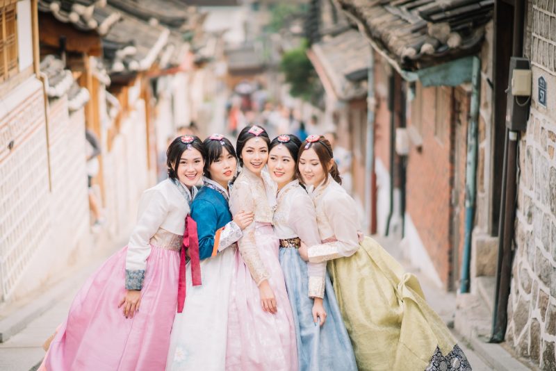 Sejarah Dan Perkembangan Hanbok Pakaian Tradisional Korea Off
