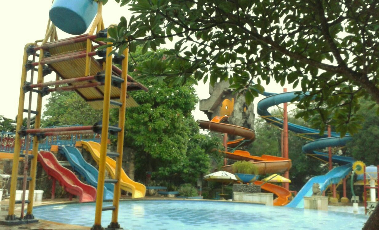 Kolam Renang Fun Park Cibitung