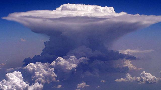 awan jamur