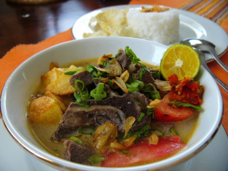 soto tangkar adalah salah satu kuliner betawi