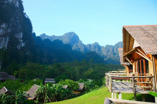 15 Inspirasi Desain Villa di Pegunungan dengan Kesan Hangat