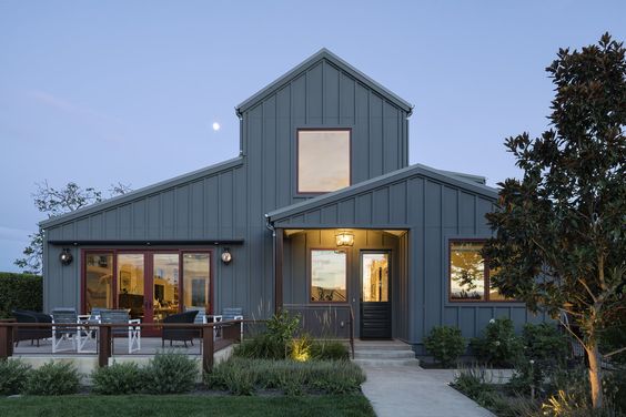 Desain Rumah American Farmhouse