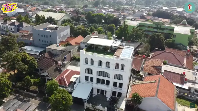 Rumah Irwansyah dan Zaskia Sungkar