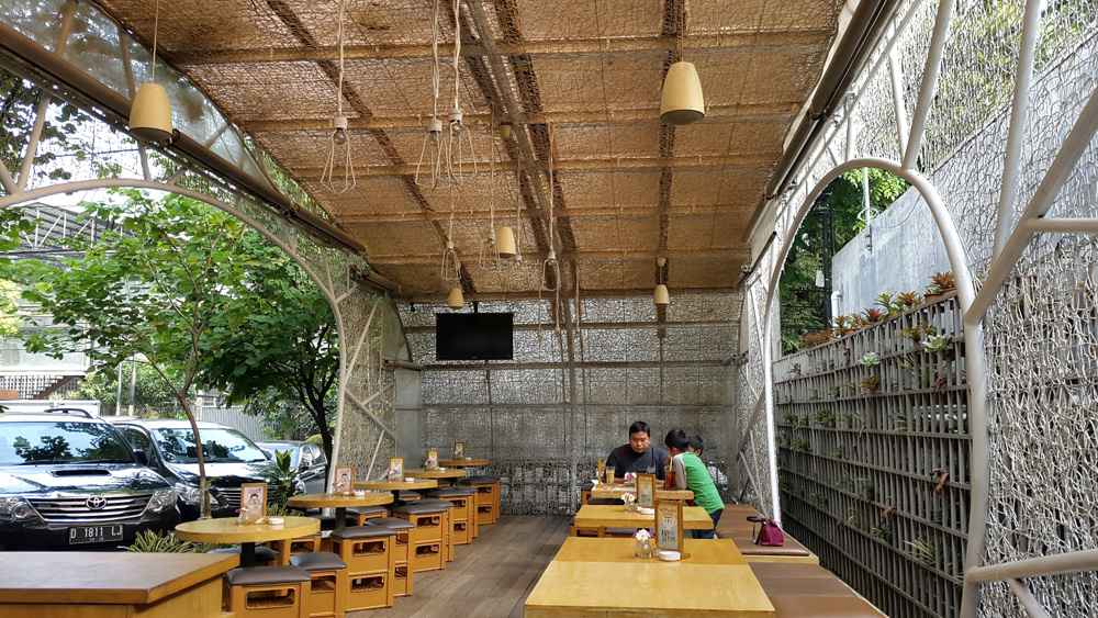 20 Restoran Keluarga di Bandung dengan Kualitas Juara - Info Area
