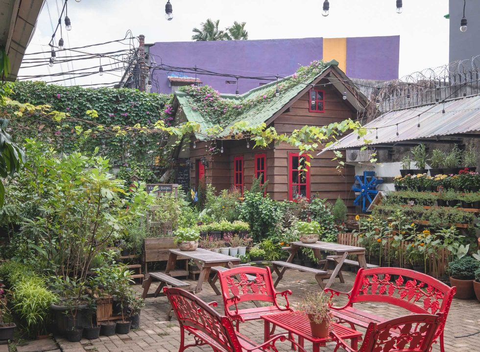 10 Restoran Outdoor di Jakarta Selatan yang Seru Buat Nongkrong - Info Area