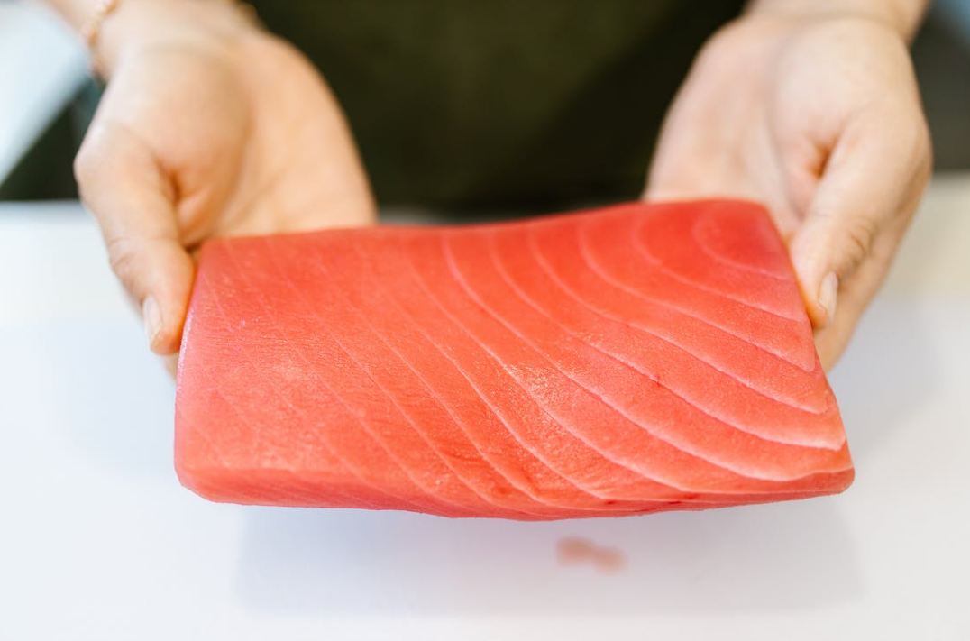 6 Manfaat DNA Salmon Untuk Kulit, Beneran Efektif?